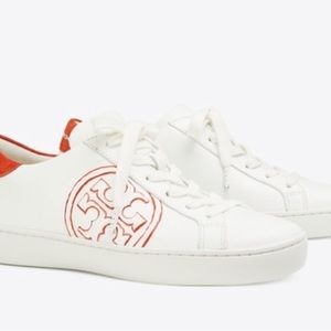 Tory Burch shoes, size 7 1/2 never worn White new comes with box